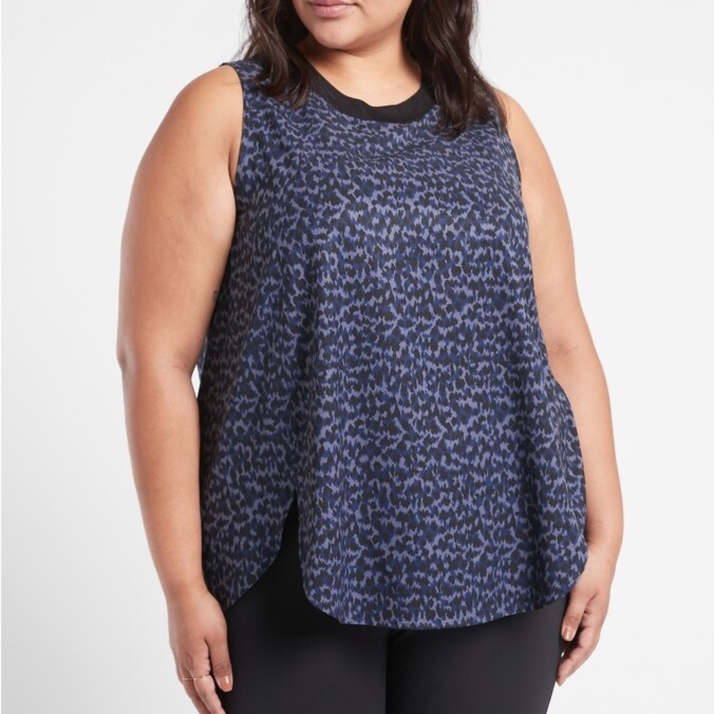 Athleta Zephyr Tank Top Blue Animal Print
